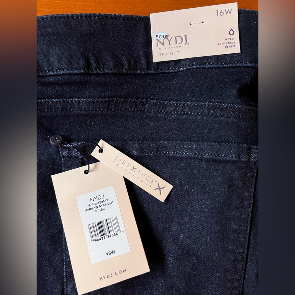 NWT fabulous NYDJ Marilyn Strait in Rinse (dark wash). Perfect office/dress jean
